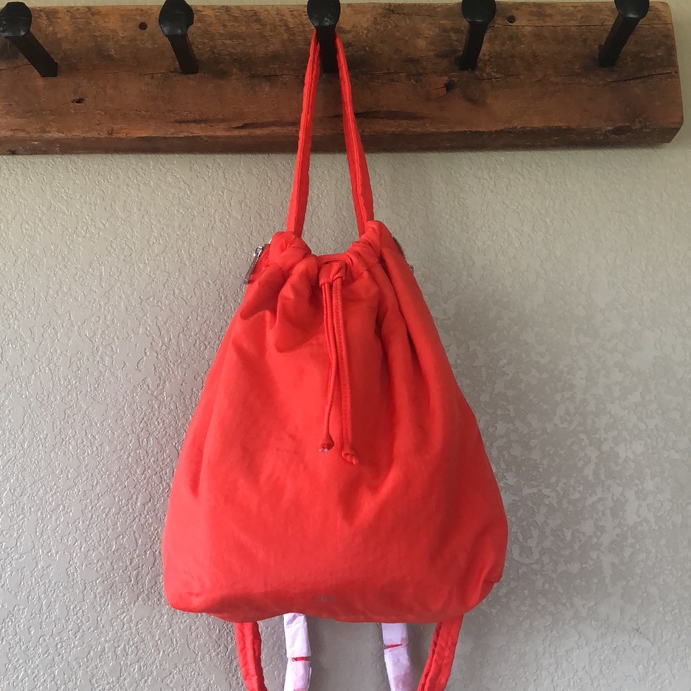 🆕✨ VINCE CAMUTO Harlo Washable Nylon Oxy Fire Convertible Tote Backpack Bag